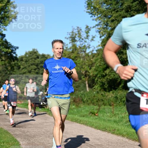 27.09.2026 - 34. Volkslauf durch das schöne Alstertal Dr. Thomas Lammeyer http://msf.ph/oto/10561249 27.09.2026 10:04:10 Laufen 1600, 53, 581380, 9, 811783 meine-sportfotos.de