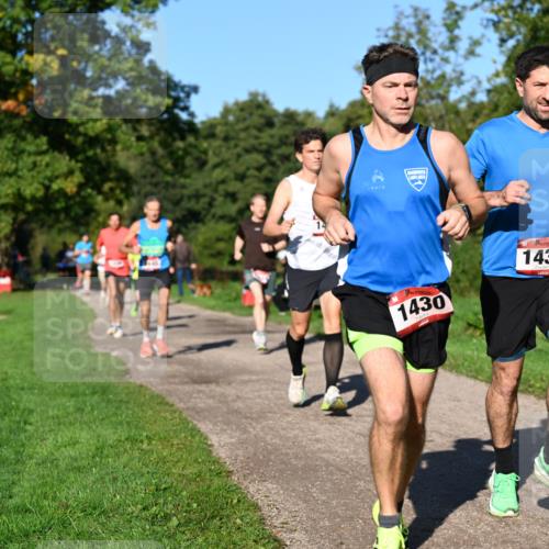 27.09.2026 - 34. Volkslauf durch das schöne Alstertal Dr. Thomas Lammeyer http://msf.ph/oto/10561272 27.09.2026 10:04:15 Laufen 1430, 1432 meine-sportfotos.de