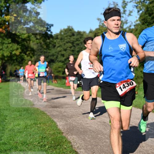 27.09.2026 - 34. Volkslauf durch das schöne Alstertal Dr. Thomas Lammeyer http://msf.ph/oto/10561273 27.09.2026 10:04:15 Laufen 14, 1430, 1432 meine-sportfotos.de