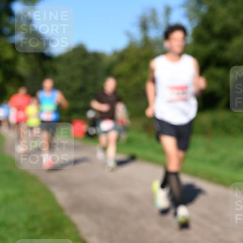 27.09.2026 - 34. Volkslauf durch das schöne Alstertal Dr. Thomas Lammeyer http://msf.ph/oto/10561279 27.09.2026 10:04:16 Laufen  meine-sportfotos.de