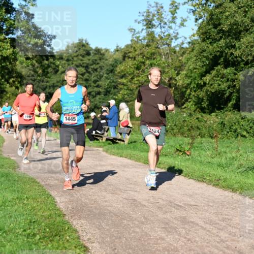 27.09.2026 - 34. Volkslauf durch das schöne Alstertal Dr. Thomas Lammeyer http://msf.ph/oto/10561284 27.09.2026 10:04:17 Laufen 1699, 419, 1445, 1424 meine-sportfotos.de