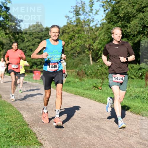 27.09.2026 - 34. Volkslauf durch das schöne Alstertal Dr. Thomas Lammeyer http://msf.ph/oto/10561290 27.09.2026 10:04:18 Laufen 1699, 1445, 1424 meine-sportfotos.de