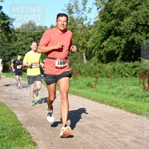 27.09.2026 - 34. Volkslauf durch das schöne Alstertal Dr. Thomas Lammeyer http://msf.ph/oto/10561302 27.09.2026 10:04:19 Laufen 1419, 1699 meine-sportfotos.de