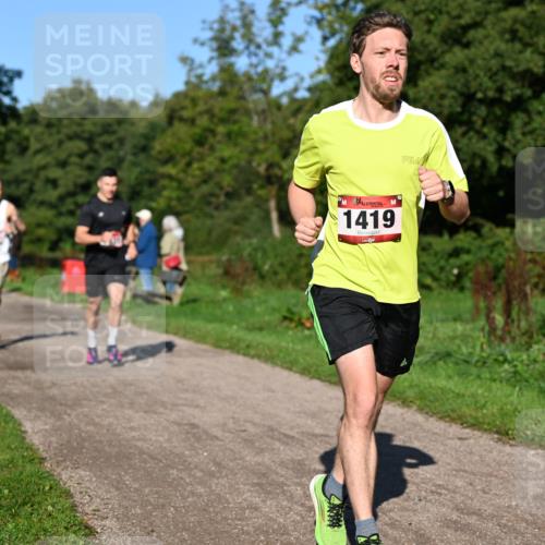 27.09.2026 - 34. Volkslauf durch das schöne Alstertal Dr. Thomas Lammeyer http://msf.ph/oto/10561315 27.09.2026 10:04:21 Laufen 1419 meine-sportfotos.de