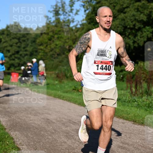 27.09.2026 - 34. Volkslauf durch das schöne Alstertal Dr. Thomas Lammeyer http://msf.ph/oto/10561334 27.09.2026 10:04:24 Laufen 1440 meine-sportfotos.de