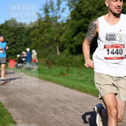 27.09.2026 - 34. Volkslauf durch das schöne Alstertal Dr. Thomas Lammeyer http://msf.ph/oto/10561336 27.09.2026 10:04:25 Laufen 1440 meine-sportfotos.de