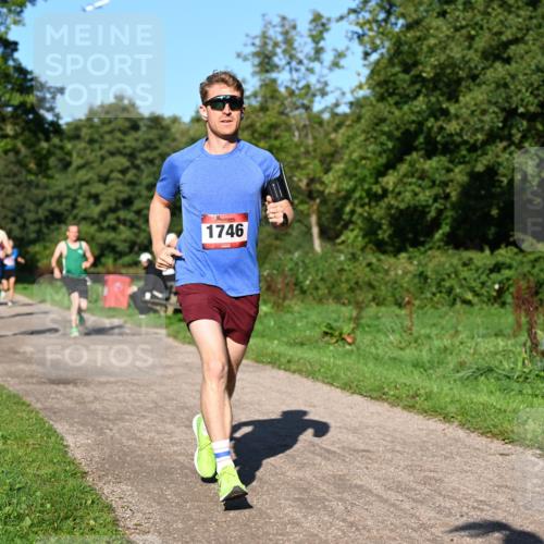27.09.2026 - 34. Volkslauf durch das schöne Alstertal Dr. Thomas Lammeyer http://msf.ph/oto/10561355 27.09.2026 10:04:30 Laufen 1746, 005 meine-sportfotos.de