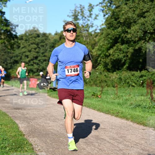 27.09.2026 - 34. Volkslauf durch das schöne Alstertal Dr. Thomas Lammeyer http://msf.ph/oto/10561356 27.09.2026 10:04:30 Laufen 1746 meine-sportfotos.de