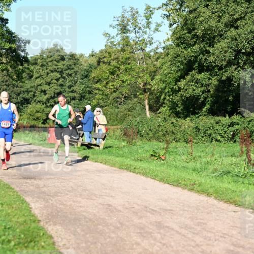 27.09.2026 - 34. Volkslauf durch das schöne Alstertal Dr. Thomas Lammeyer http://msf.ph/oto/10561365 27.09.2026 10:04:31 Laufen 1429 meine-sportfotos.de