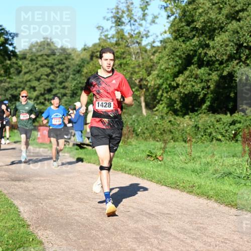 27.09.2026 - 35. Volkslauf durch das schöne Alstertal Dr. Thomas Lammeyer http://msf.ph/oto/10561386 27.09.2026 10:04:35 Laufen 1468, 1448, 1428 meine-sportfotos.de
