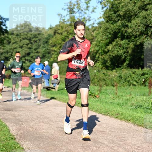 27.09.2026 - 35. Volkslauf durch das schöne Alstertal Dr. Thomas Lammeyer http://msf.ph/oto/10561388 27.09.2026 10:04:35 Laufen 470, 1448, 1428 meine-sportfotos.de
