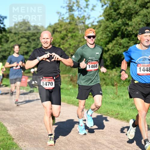 27.09.2026 - 35. Volkslauf durch das schöne Alstertal Dr. Thomas Lammeyer http://msf.ph/oto/10561404 27.09.2026 10:04:38 Laufen 1468, 1448, 1470, 00 meine-sportfotos.de