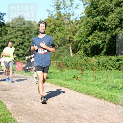 27.09.2026 - 35. Volkslauf durch das schöne Alstertal Dr. Thomas Lammeyer http://msf.ph/oto/10561415 27.09.2026 10:04:40 Laufen 1473, 1442 meine-sportfotos.de