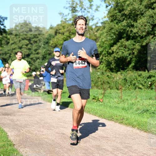 27.09.2026 - 35. Volkslauf durch das schöne Alstertal Dr. Thomas Lammeyer http://msf.ph/oto/10561419 27.09.2026 10:04:40 Laufen 1473, 1442 meine-sportfotos.de