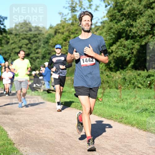 27.09.2026 - 35. Volkslauf durch das schöne Alstertal Dr. Thomas Lammeyer http://msf.ph/oto/10561420 27.09.2026 10:04:40 Laufen 1442 meine-sportfotos.de