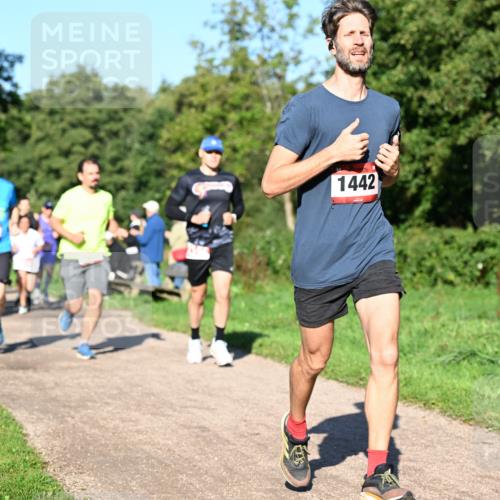 27.09.2026 - 35. Volkslauf durch das schöne Alstertal Dr. Thomas Lammeyer http://msf.ph/oto/10561422 27.09.2026 10:04:40 Laufen 1442 meine-sportfotos.de
