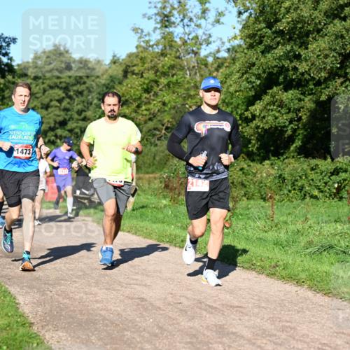 27.09.2026 - 35. Volkslauf durch das schöne Alstertal Dr. Thomas Lammeyer http://msf.ph/oto/10561428 27.09.2026 10:04:41 Laufen 1505, 1473, 1433, 2142 meine-sportfotos.de