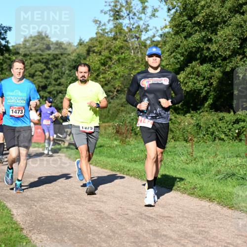 27.09.2026 - 35. Volkslauf durch das schöne Alstertal Dr. Thomas Lammeyer http://msf.ph/oto/10561429 27.09.2026 10:04:42 Laufen 15051, 1473, 1433, 1475, 10, 2142 meine-sportfotos.de