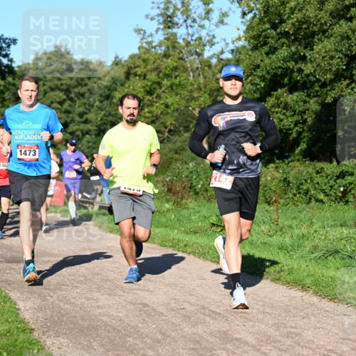 27.09.2026 - 35. Volkslauf durch das schöne Alstertal Dr. Thomas Lammeyer http://msf.ph/oto/10561430 27.09.2026 10:04:42 Laufen 1463, 1473, 1, 2142 meine-sportfotos.de