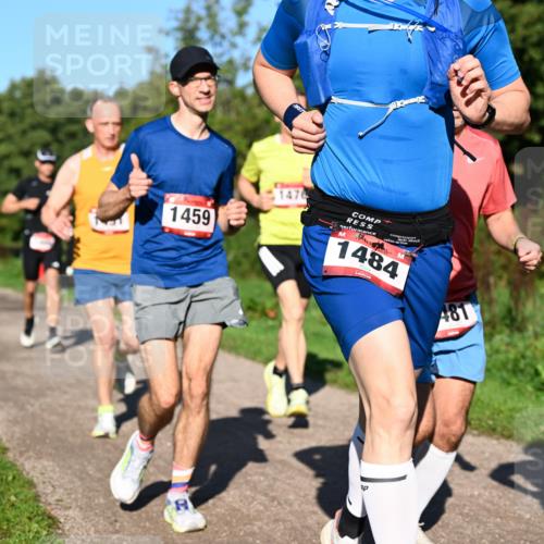 27.09.2026 - 34. Volkslauf durch das schöne Alstertal Dr. Thomas Lammeyer http://msf.ph/oto/10561509 27.09.2026 10:04:55 Laufen 1459, 1476, 1484, 481 meine-sportfotos.de