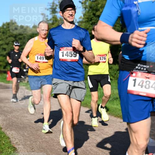 27.09.2026 - 34. Volkslauf durch das schöne Alstertal Dr. Thomas Lammeyer http://msf.ph/oto/10561510 27.09.2026 10:04:55 Laufen 149, 1459, 476, 1484 meine-sportfotos.de