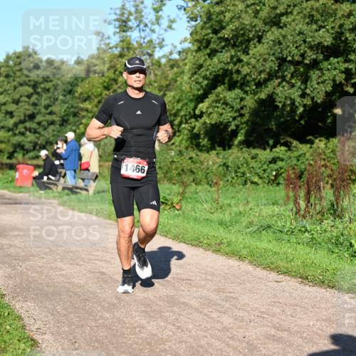 27.09.2026 - 34. Volkslauf durch das schöne Alstertal Dr. Thomas Lammeyer http://msf.ph/oto/10561520 27.09.2026 10:04:57 Laufen 1570, 1466 meine-sportfotos.de