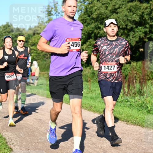 27.09.2026 - 35. Volkslauf durch das schöne Alstertal Dr. Thomas Lammeyer http://msf.ph/oto/10561554 27.09.2026 10:05:04 Laufen 1018, 1009, 61, 456, 1427 meine-sportfotos.de