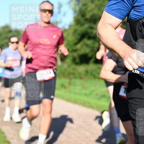 27.09.2026 - 35. Volkslauf durch das schöne Alstertal Dr. Thomas Lammeyer http://msf.ph/oto/10561580 27.09.2026 10:05:08 Laufen  meine-sportfotos.de