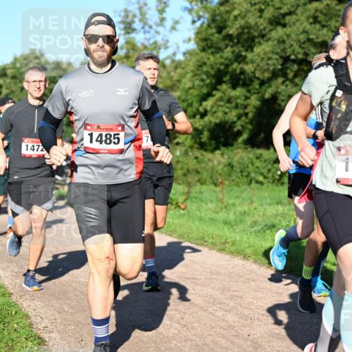 27.09.2026 - 35. Volkslauf durch das schöne Alstertal Dr. Thomas Lammeyer http://msf.ph/oto/10561679 27.09.2026 10:05:27 Laufen 1472, 1485, 1027 meine-sportfotos.de