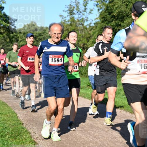 27.09.2026 - 35. Volkslauf durch das schöne Alstertal Dr. Thomas Lammeyer http://msf.ph/oto/10561710 27.09.2026 10:05:36 Laufen 467, 1688, 1594, 21, 1622 meine-sportfotos.de