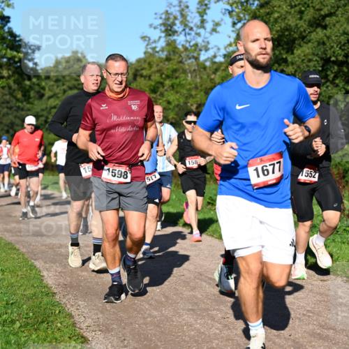 27.09.2026 - 35. Volkslauf durch das schöne Alstertal Dr. Thomas Lammeyer http://msf.ph/oto/10561787 27.09.2026 10:05:48 Laufen 19, 15, 1598, 517, 158, 1677, 1552 meine-sportfotos.de