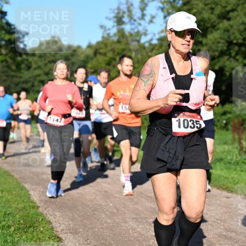 27.09.2026 - 35. Volkslauf durch das schöne Alstertal Dr. Thomas Lammeyer http://msf.ph/oto/10561828 27.09.2026 10:05:55 Laufen 1147, 15, 1035 meine-sportfotos.de