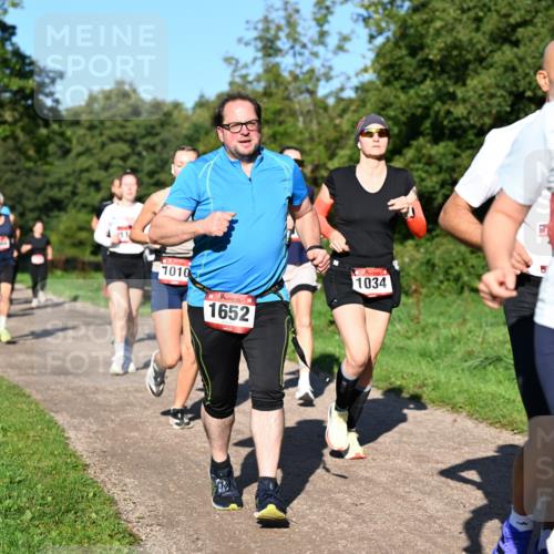 27.09.2026 - 35. Volkslauf durch das schöne Alstertal Dr. Thomas Lammeyer http://msf.ph/oto/10561850 27.09.2026 10:05:58 Laufen 1010, 1652, 1034, 1036 meine-sportfotos.de