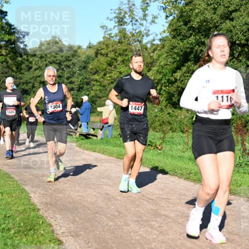 27.09.2026 - 35. Volkslauf durch das schöne Alstertal Dr. Thomas Lammeyer http://msf.ph/oto/10561866 27.09.2026 10:06:01 Laufen 1685, 1040, 1504, 1447, 111 meine-sportfotos.de