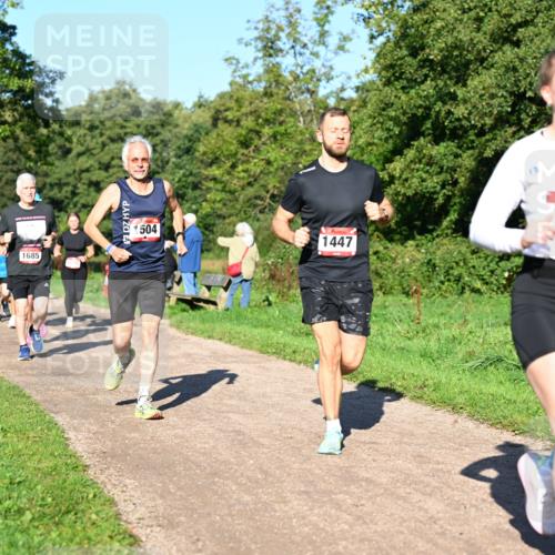 27.09.2026 - 35. Volkslauf durch das schöne Alstertal Dr. Thomas Lammeyer http://msf.ph/oto/10561868 27.09.2026 10:06:01 Laufen 1447, 11 meine-sportfotos.de