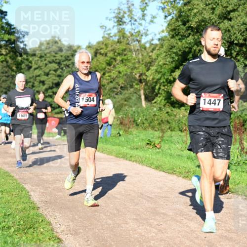 27.09.2026 - 35. Volkslauf durch das schöne Alstertal Dr. Thomas Lammeyer http://msf.ph/oto/10561873 27.09.2026 10:06:02 Laufen 1685, 1504, 1447 meine-sportfotos.de