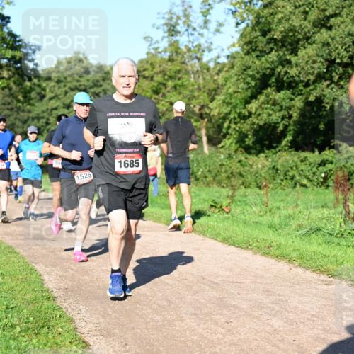 27.09.2026 - 35. Volkslauf durch das schöne Alstertal Dr. Thomas Lammeyer http://msf.ph/oto/10561884 27.09.2026 10:06:04 Laufen 10, 1525, 1685 meine-sportfotos.de