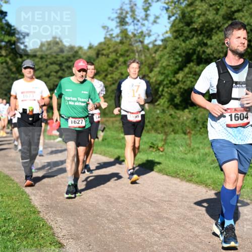 27.09.2026 - 35. Volkslauf durch das schöne Alstertal Dr. Thomas Lammeyer http://msf.ph/oto/10561926 27.09.2026 10:06:11 Laufen 1673, 14, 1627, 1595, 1604 meine-sportfotos.de