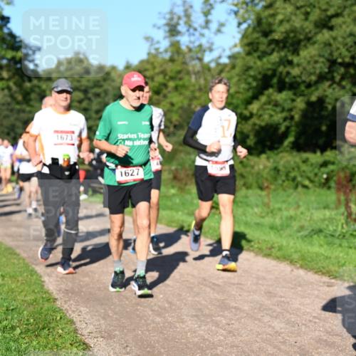 27.09.2026 - 35. Volkslauf durch das schöne Alstertal Dr. Thomas Lammeyer http://msf.ph/oto/10561929 27.09.2026 10:06:11 Laufen 1673, 1627, 1604 meine-sportfotos.de