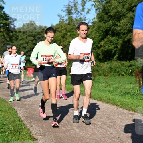 27.09.2026 - 35. Volkslauf durch das schöne Alstertal Dr. Thomas Lammeyer http://msf.ph/oto/10561954 27.09.2026 10:06:16 Laufen 1124, 10, 1037, 602, 1542 meine-sportfotos.de