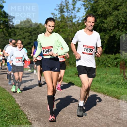 27.09.2026 - 35. Volkslauf durch das schöne Alstertal Dr. Thomas Lammeyer http://msf.ph/oto/10561957 27.09.2026 10:06:16 Laufen 1124, 715, 1048, 1037, 1602 meine-sportfotos.de