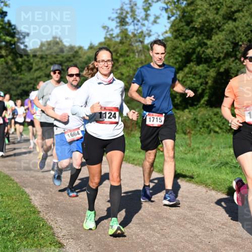 27.09.2026 - 35. Volkslauf durch das schöne Alstertal Dr. Thomas Lammeyer http://msf.ph/oto/10561969 27.09.2026 10:06:18 Laufen 1664, 1124, 1037, 1715 meine-sportfotos.de