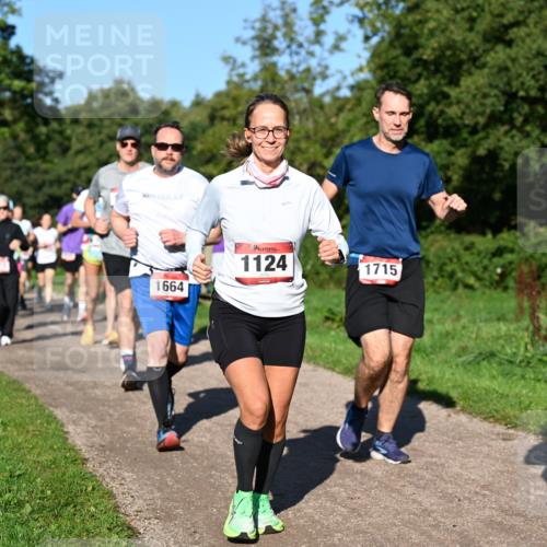 27.09.2026 - 35. Volkslauf durch das schöne Alstertal Dr. Thomas Lammeyer http://msf.ph/oto/10561971 27.09.2026 10:06:18 Laufen 1664, 1124, 1715, 1037 meine-sportfotos.de
