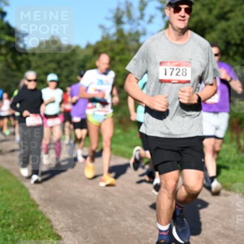 27.09.2026 - 35. Volkslauf durch das schöne Alstertal Dr. Thomas Lammeyer http://msf.ph/oto/10561984 27.09.2026 10:06:21 Laufen 1728 meine-sportfotos.de