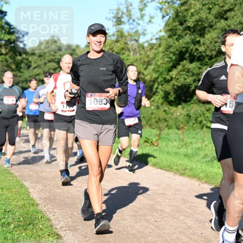 27.09.2026 - 35. Volkslauf durch das schöne Alstertal Dr. Thomas Lammeyer http://msf.ph/oto/10562015 27.09.2026 10:06:28 Laufen 1656, 1093, 1557, 15, 1078 meine-sportfotos.de