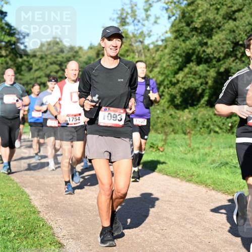 27.09.2026 - 35. Volkslauf durch das schöne Alstertal Dr. Thomas Lammeyer http://msf.ph/oto/10562016 27.09.2026 10:06:28 Laufen 1754, 1093, 1557, 58 meine-sportfotos.de