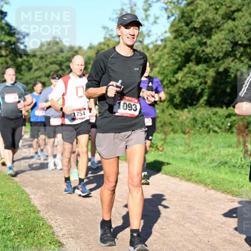27.09.2026 - 35. Volkslauf durch das schöne Alstertal Dr. Thomas Lammeyer http://msf.ph/oto/10562017 27.09.2026 10:06:28 Laufen 1754, 1093, 57 meine-sportfotos.de