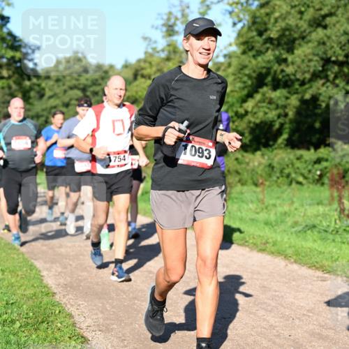 27.09.2026 - 35. Volkslauf durch das schöne Alstertal Dr. Thomas Lammeyer http://msf.ph/oto/10562018 27.09.2026 10:06:28 Laufen 754, 1093, 758 meine-sportfotos.de