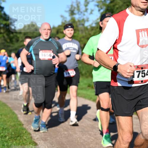 27.09.2026 - 35. Volkslauf durch das schöne Alstertal Dr. Thomas Lammeyer http://msf.ph/oto/10562029 27.09.2026 10:06:30 Laufen 1656, 1645, 754 meine-sportfotos.de