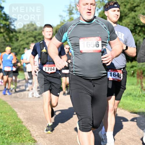 27.09.2026 - 35. Volkslauf durch das schöne Alstertal Dr. Thomas Lammeyer http://msf.ph/oto/10562035 27.09.2026 10:06:31 Laufen 1704, 1656, 1645, 1084 meine-sportfotos.de